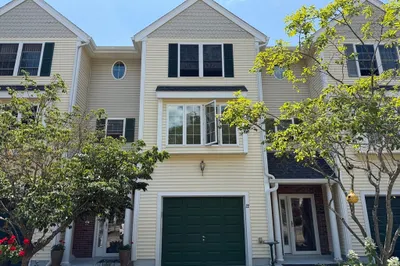 22 Groveland Commons Way #22