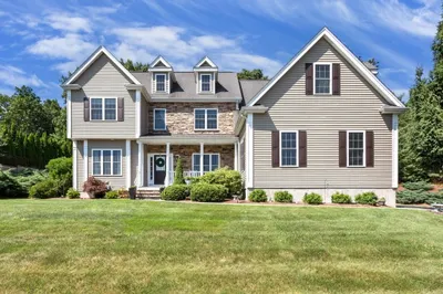 24 Symphony Dr