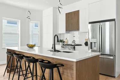 10 Woodford St #2