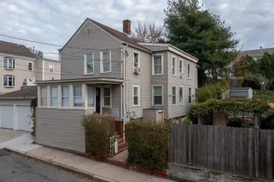 89 Oak Street