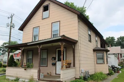 35 Mill St