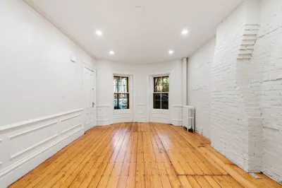 24 Braddock Park #1