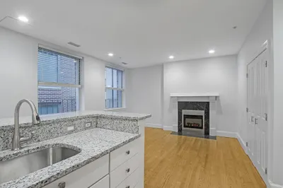 140 Boylston St #8 1
