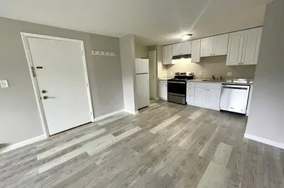 14b Mayberry Dr #8 1