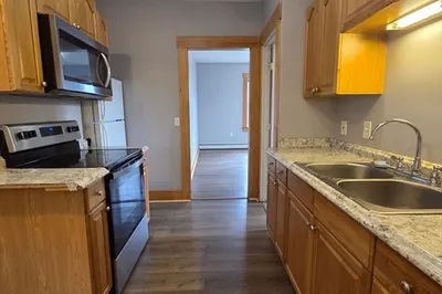 39 Blossom St #3R