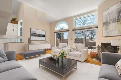 537 Boylston St #537