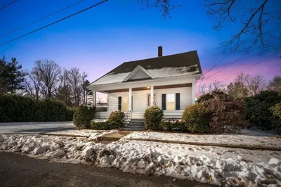 5 Lombard Ave 1