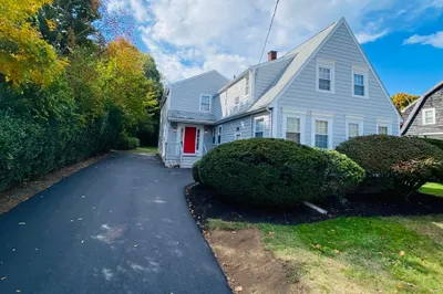 622 Commercial St 1