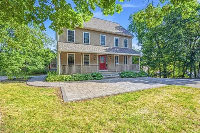 77 Thayer Rd 1