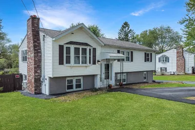 26 Oakmeadow Ln