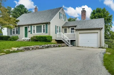 25 Davis Rd