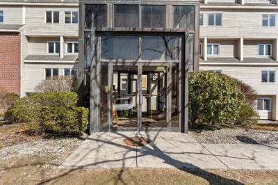 4 Duck Pond Rd #214 1
