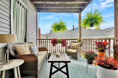 28 Monument St #2 1