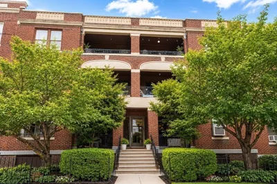 317 Summit Avenue #9 1