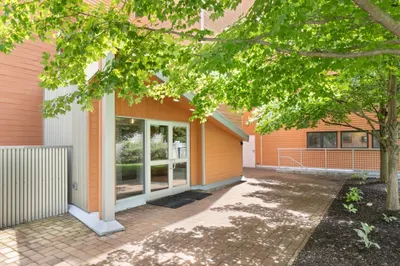 24 Bay State Rd #7