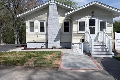 17 Sunnybank Ave
