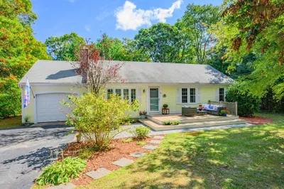 84 Harlow Rd