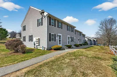51 Olde Colonial Dr U:1 Dr #1