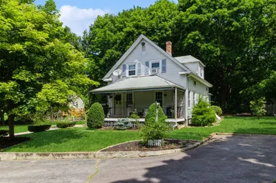 646 Fall River