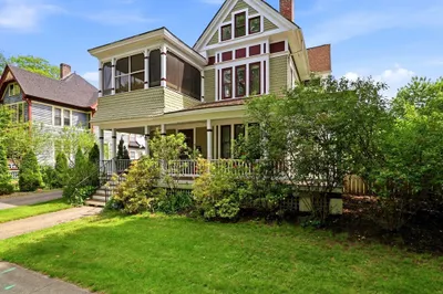 151 Bowdoin St 1