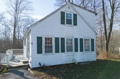 3 Nashua Rd