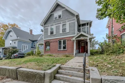148 Lincoln Street 1