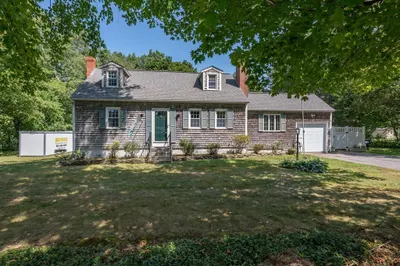 14 Lamprey Rd