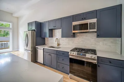 46 Union St #8 1