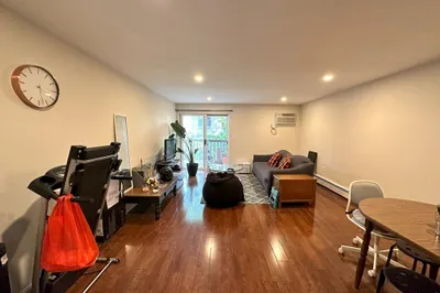 93 Spring St #25