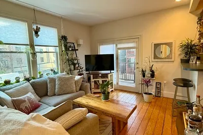 31 Jenkins St #2