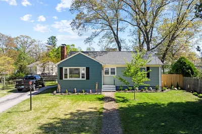 136 Phillips Ave 1