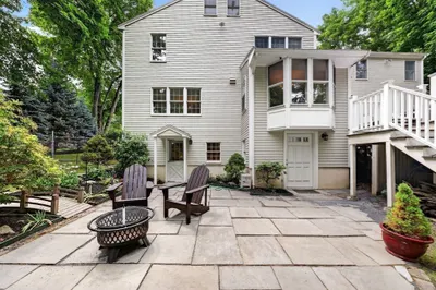 131 Prospect St 1