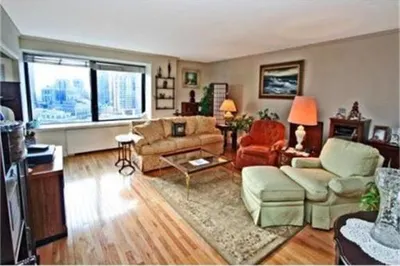 85 East India Row #26G 1