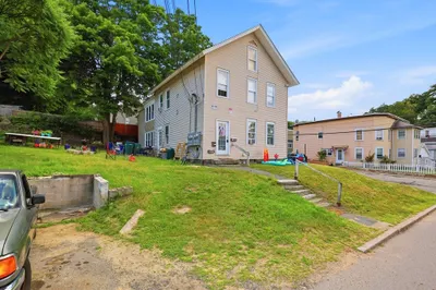 21 Winthrop St 1