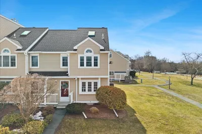 1316 Carriage Ln #1316 1
