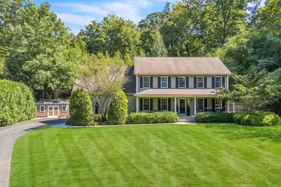 33 Upper River Rd 1