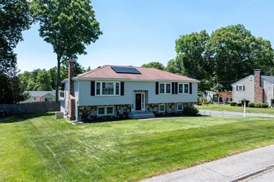 49 Purdue Dr 1