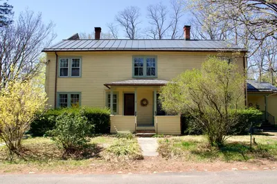 42-44 Grove Ave