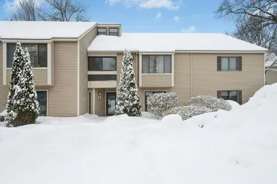 6 Thayer Pond Drive #11 1