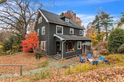 44 Mount Pleasant St 1