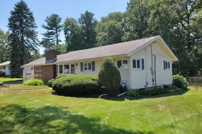 4 Anderson St 1