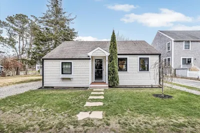 5 Beach Road