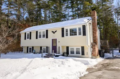 43 South Meadow Rd