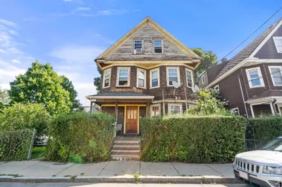 19 Elmhurst St