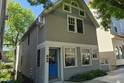 11-13 Pauline St 1