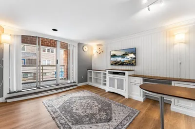 20 Chestnut St #11