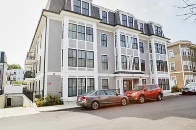 881 E 2nd St #13