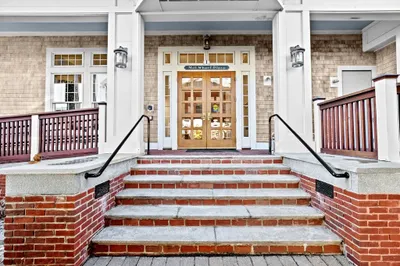 1 Mill Wharf Plaza #33