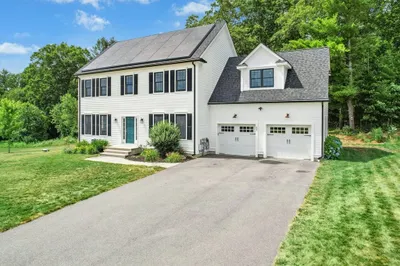 22 Clearview St