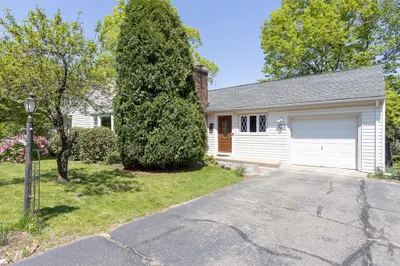 51 Avon Circle 1